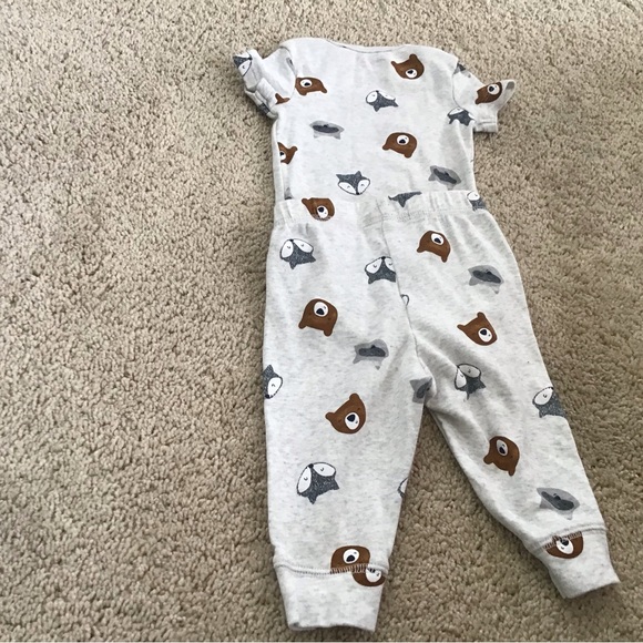 Carter’s two piece suit and one piece, Size 6M, excellent condition. - Picture 7 of 9